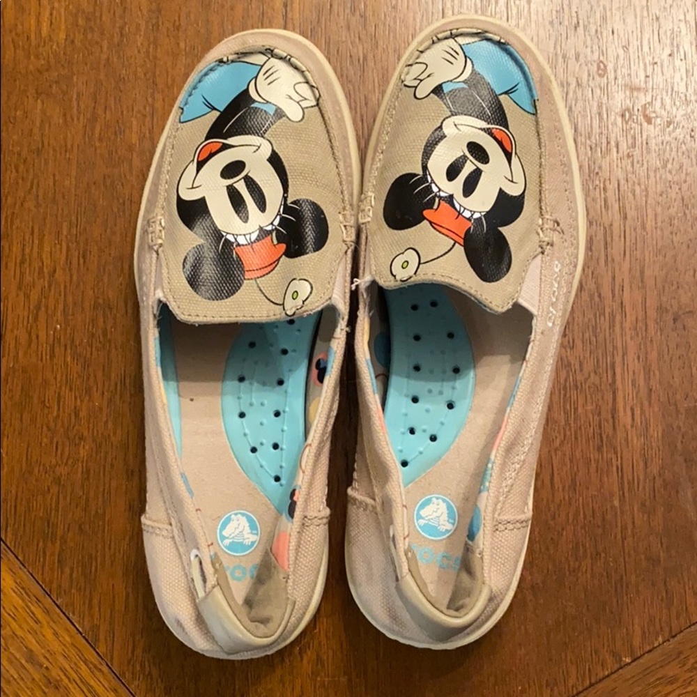 Disney Mini crocs